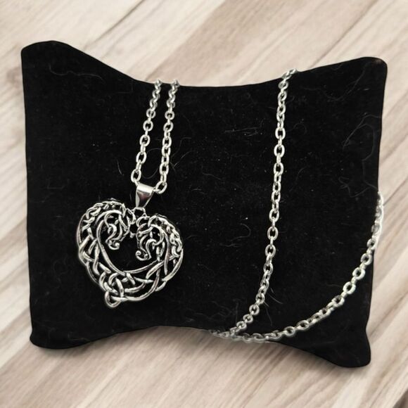Double Horse Heart Love Knot Pendant Western Cowboy Necklace Cowgirl Jewelry New - Picture 7 of 8